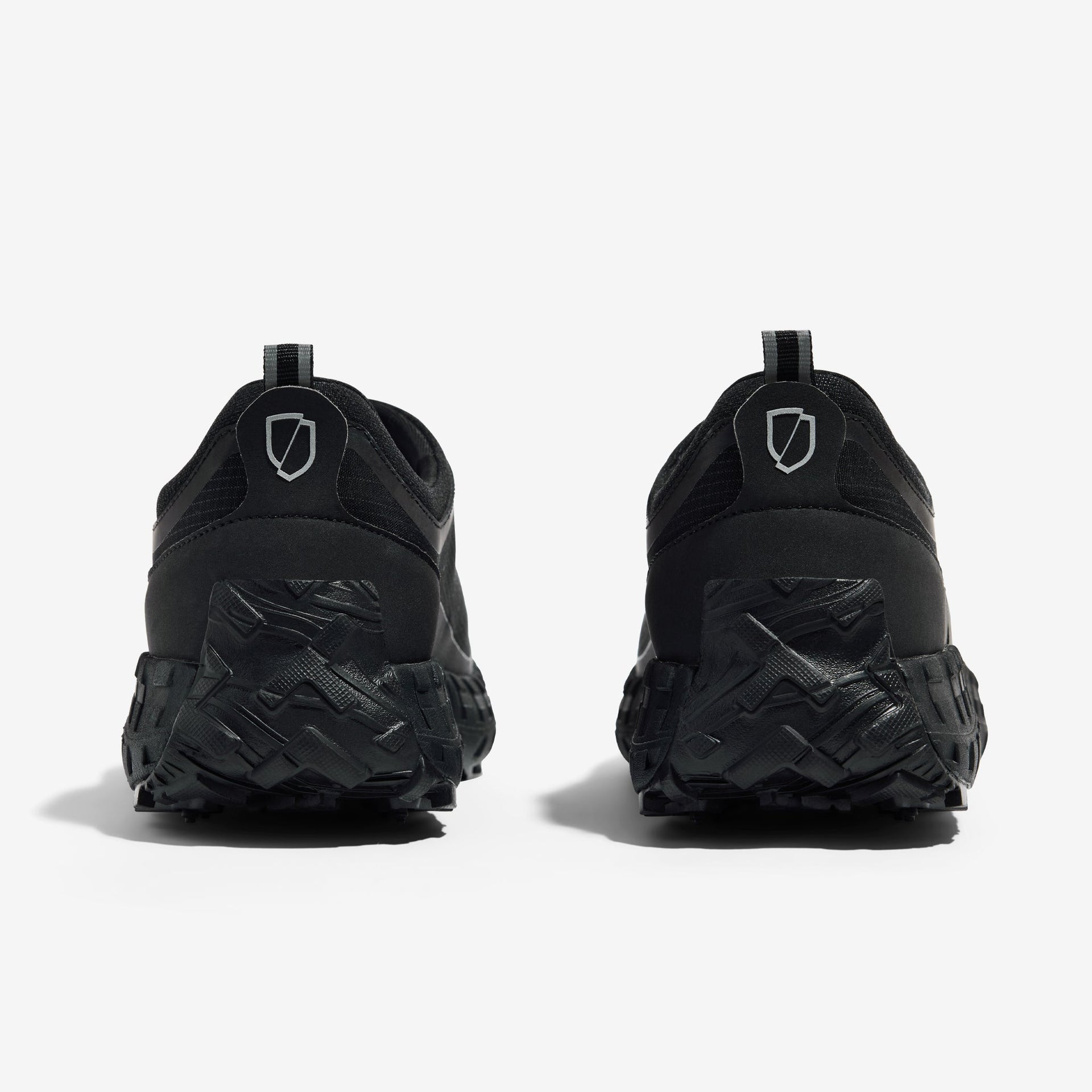 Women's Trail Approach Shoes in Pitch Black 003 - norda run