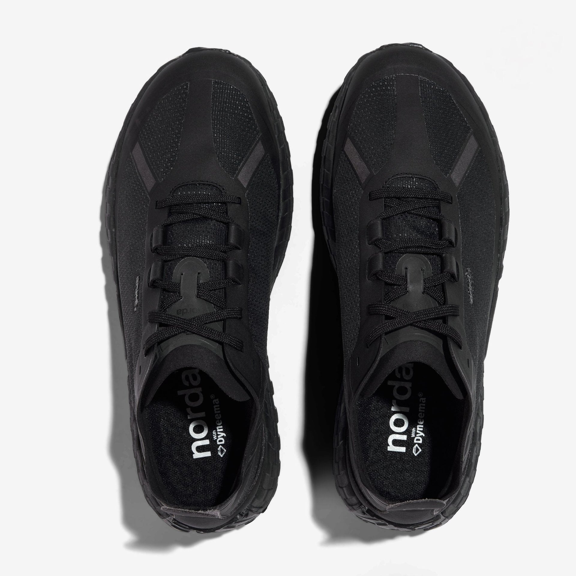 Men's Water Resistant Shoes in Stealth Black 001 G+ - norda run