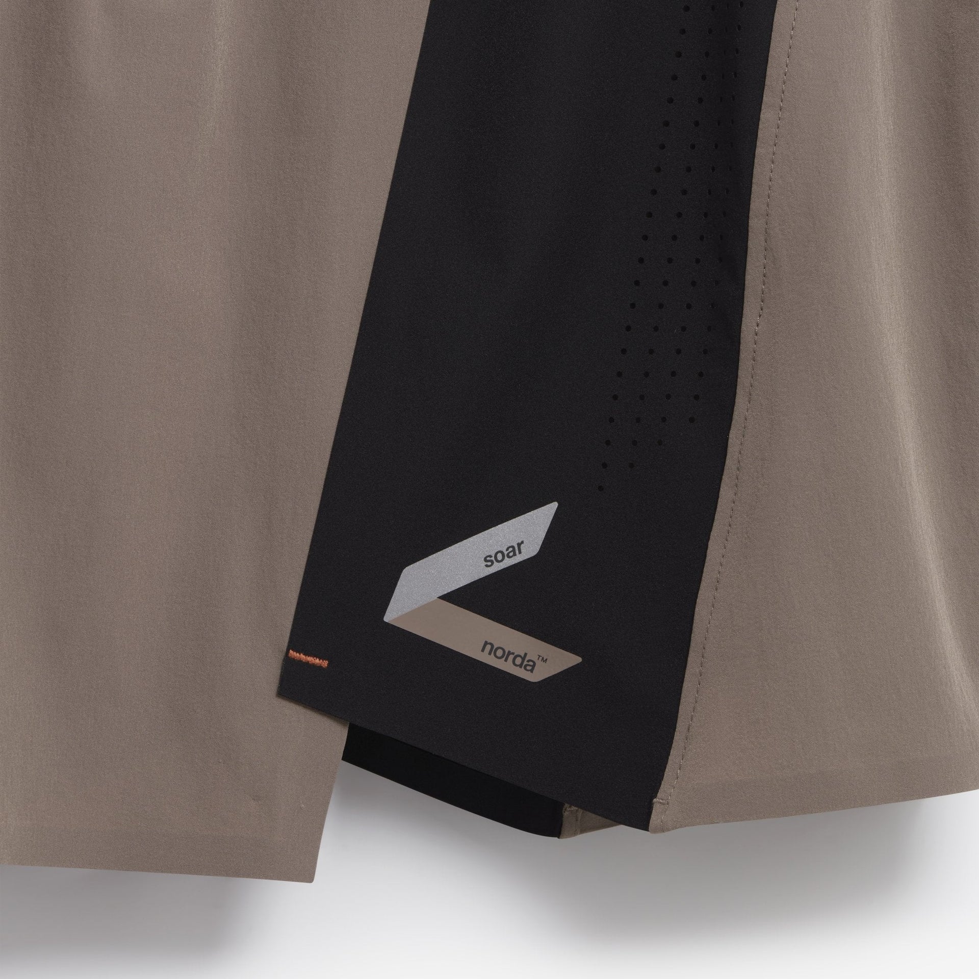 Women's Run Shorts norda x Soar/Black Deep Taupe Logo Detail